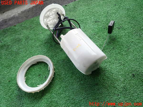2UPJ-51252510]ランクル200系(UZJ200W)燃料ポンプ 中古 の商品画像