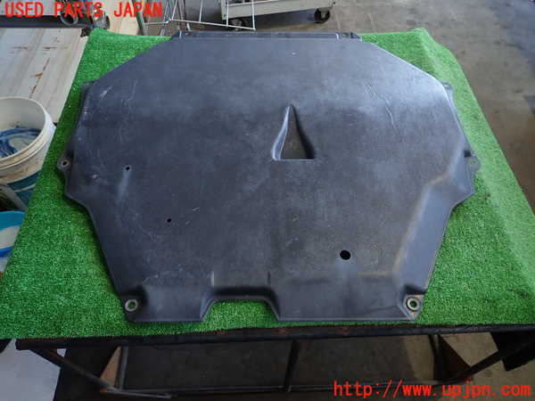 2UPJ-60232170]アウトランダーPHEV(GG2W)エンジンアンダーカバー 中古_m0001.jpg