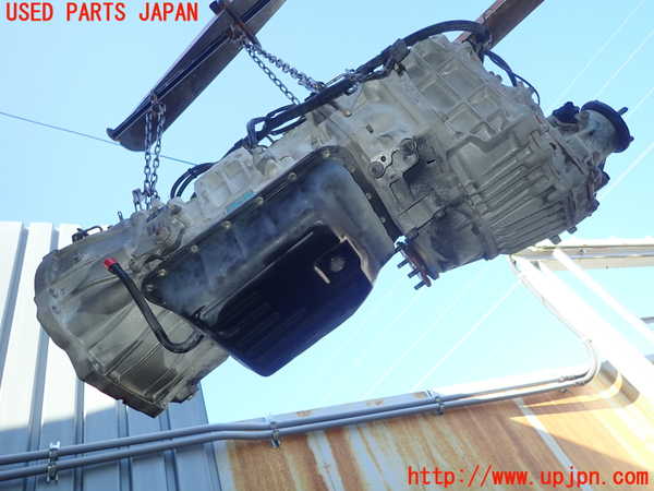 2UPJ-60943010]ランクル100系(UZJ100W)ミッション AT 2UZ-FE 4WD