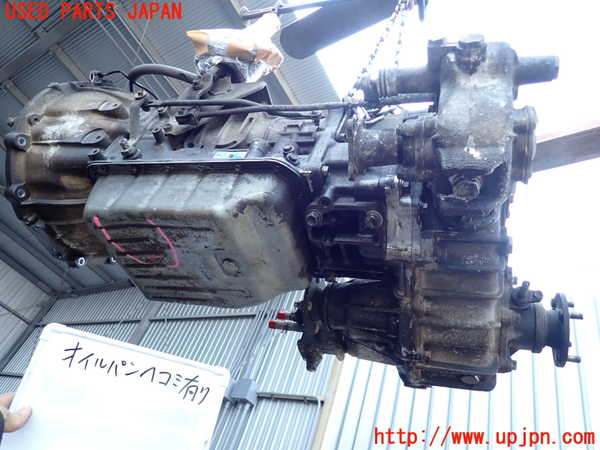 2UPJ-62513010]ランクル60系(HJ61V)ミッション AT 12H-T 4WD A440F PTO 