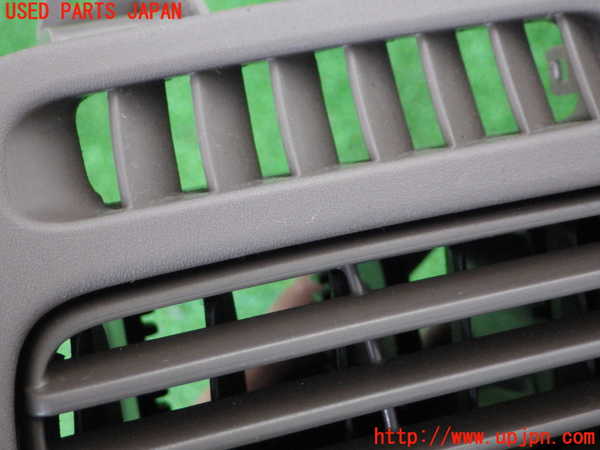 5UPJ-51057528]ランクル100系(HDJ101K)エアコン吹き出し口3 左 中古 の商品画像