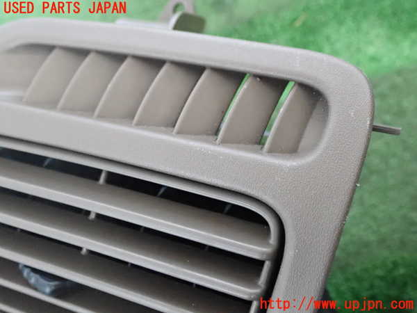 5UPJ-56257528]ランクル100系(UZJ100W)エアコン吹き出し口2 中古 の商品画像