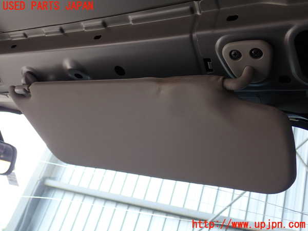 2UPJ-58707625]NV350 キャラバン バン(VW2E26)室内サンバイザー右側 中古 【検索用 E26】プレミアムGX の商品画像