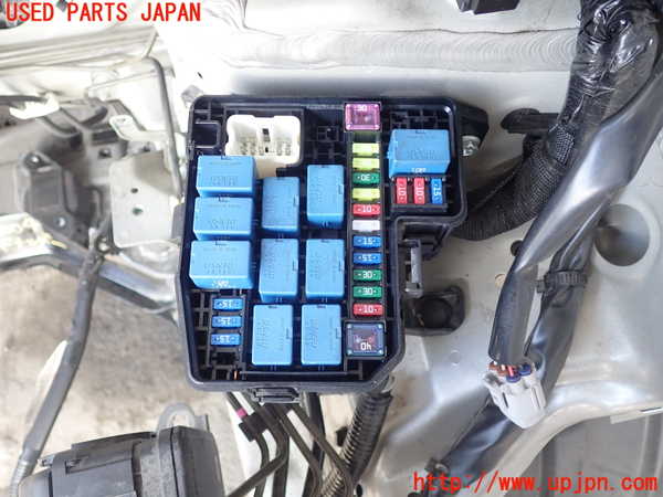 2upj 60046741 スペーシア カスタム Mk32s ヒューズボックス1 助手席側 中古 の商品画像