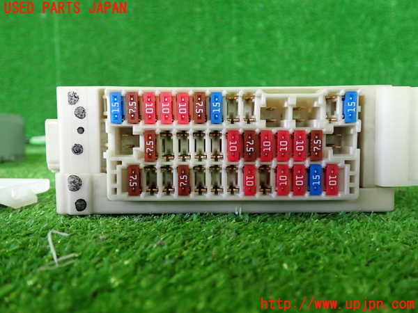②基盤部品nick画面 5UPJ-60396742]86(BRZ)(ZN6)ヒューズボックス2 (室内 運転席側