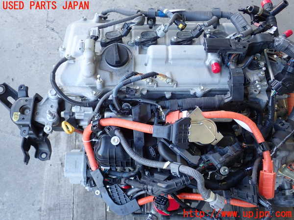 2UPJ-60812010]プリウスPHV(ZVW35)エンジン 2ZR-FXE 中古_m0001.jpg