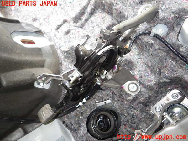 4upj クラウンロイヤルハイブリッド Aws210 サイドブレーキペダル ジャンク の商品画像