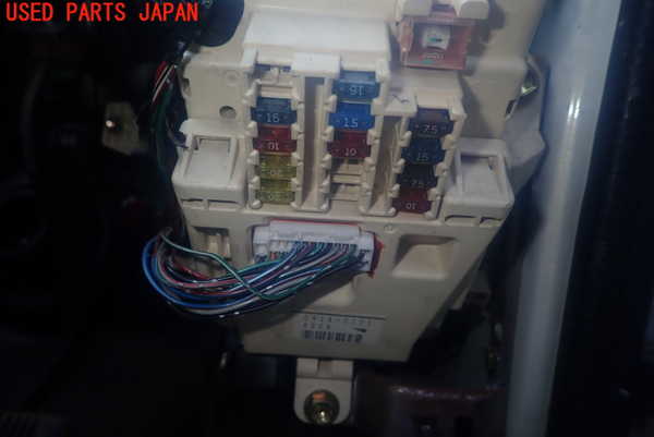 1UPJ-67136741]ハイラックスサーフ 中期(RZN185W)ヒューズ