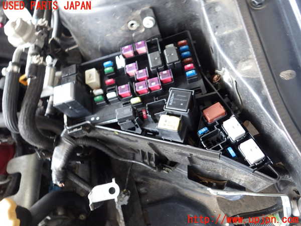 5UPJ-67156742]インプレッサ WRX-STi(GRF)ヒューズボックス2 (エンジン