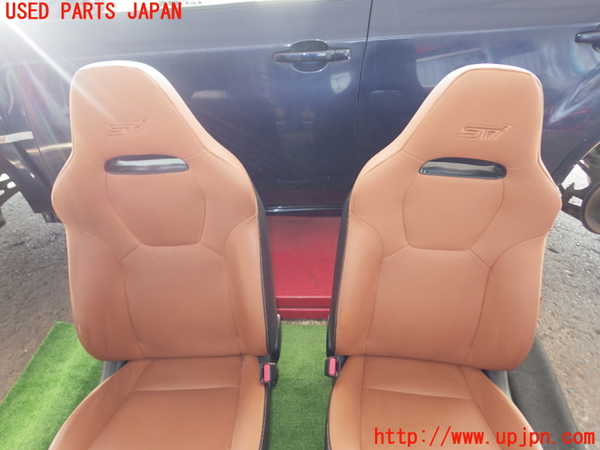 2UPJ-67157011]インプレッサ WRX-STi(GRF)シートセット中古