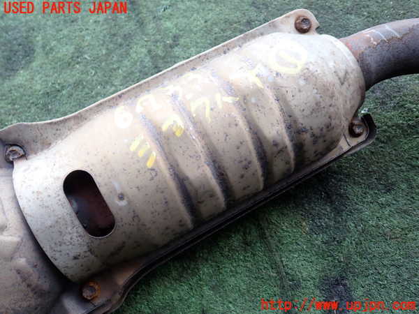 2UPJ-67332661]ランクル100系(UZJ100W)触媒1 右 中古 参考情報(適合 