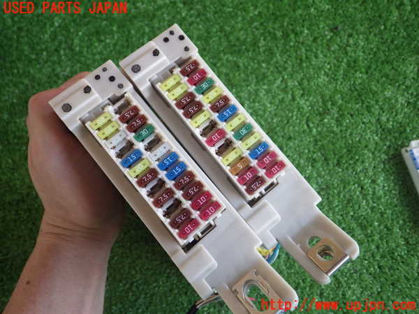 4UPJ-67576743]マークX(GRX130)ヒューズボックス3 中古_m0003.jpg