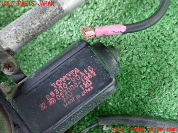 2UPJ-67826645]ランクル60系(HJ60V)アンテナ ジャンク品 中古 の