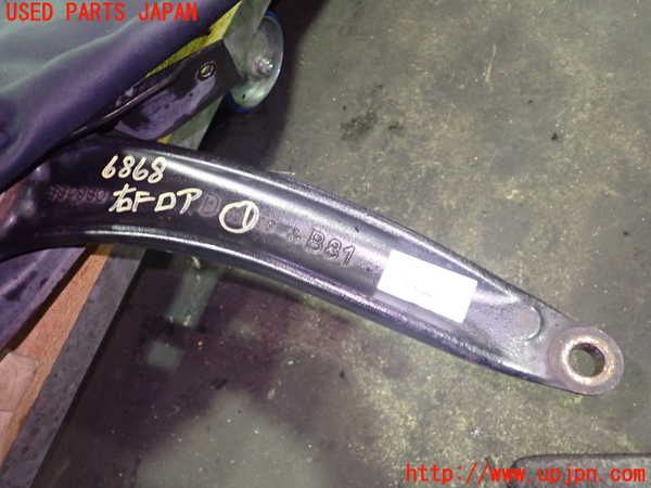 1UPJ-68685176]プジョーRCZ(T7R5F02)右フロントロアアーム1 中古