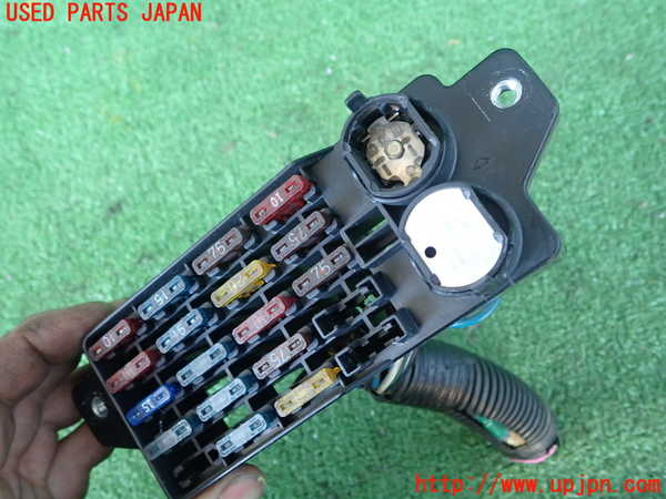 5UPJ-69136741]ランクル60系(HJ60V)ヒューズボックス1 (室内