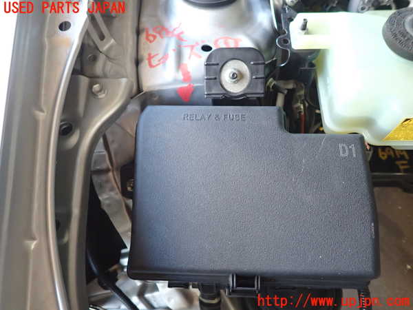5UPJ-69196741]カローラフィールダーハイブリッド(NKE165G)ヒューズボックス1 中古_m0001.jpg
