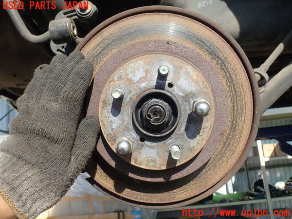 2UPJ-69704300]インプレッサ WRX-STi(GC8)右リアナックルハブ 中古 【F