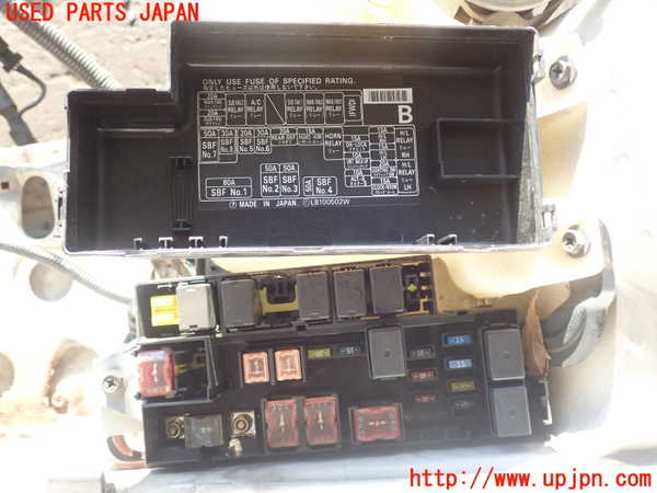 2UPJ-69706741]インプレッサ WRX-STi(GC8)ヒューズボックス1 (エンジンルーム 助手席側) 中古 【F型(Ver5)】_m0003.jpg