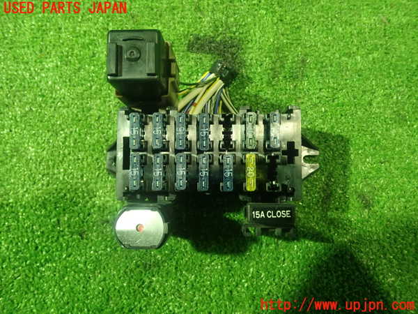 5UPJ-70276741]カプチーノ(EA11R)ヒューズボックス1 中古 の商品