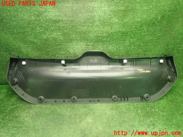 1UPJ-70851578]スイフトスポーツ(ZC32S)バックドア内張り 中古 の商品