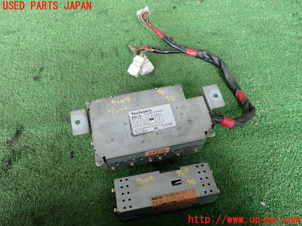 2UPJ-71046525]ランクル60系(HJ61V(改))アンプ 【ジャンク部品