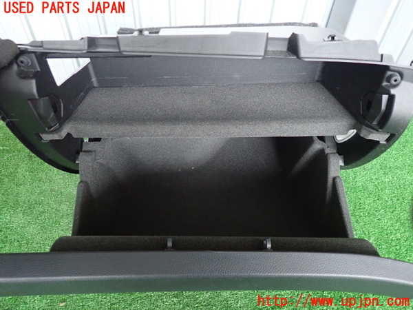 2UPJ-72297516]ベンツB180(246242) W246 前期 グローブボックス1 中古_m0002.jpg