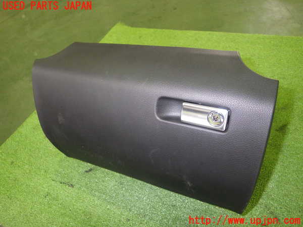 4UPJ-72307516]ベンツ SLK350 R172 (172457) グローブボックス1 中古