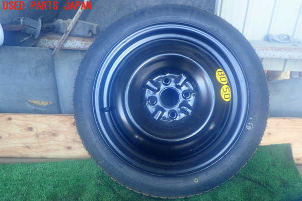ヤリス純正 未使用 スペアタイヤ ホイールセット 未使用ジャッキ付 送料込 ヤリス純正 未使用 スペアタイヤ ホイールセット 未使用ジャッキ付