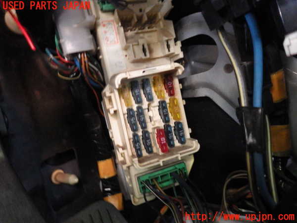 5UPJ-72876741]RX-7 5型(FD3S)ヒューズボックス1 (室内 運転席側