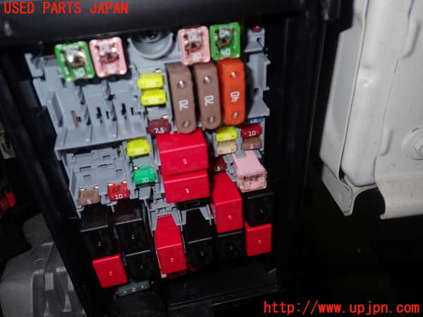 5UPJ-73456742]ジープ・コンパス(M624)ヒューズボックス2 (EG