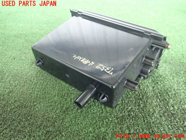 2UPJ-73527841]スカイライン(HCR32) R32系 小物入れ1 中古 の商品画像