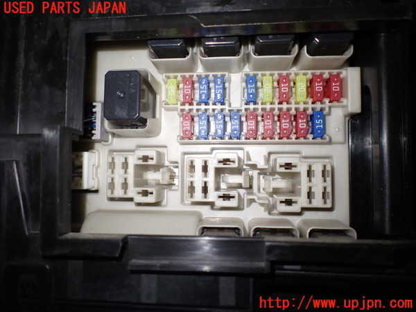 1UPJ-73866741]エルグランド(E51)ヒューズボックス1 (EGルーム 運転席 