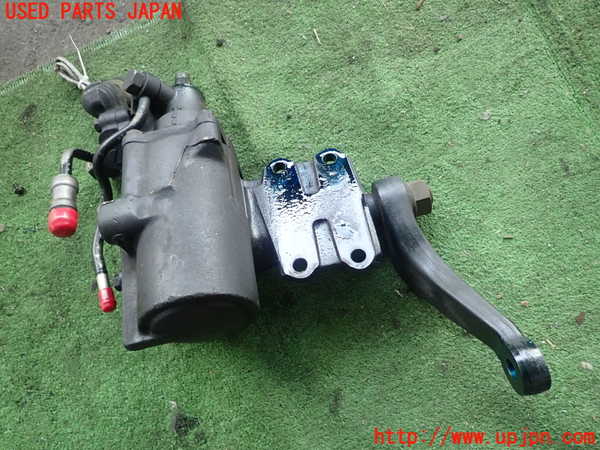 2UPJ-73944235]ランクル80系(HDJ81V)パワステギアボックス 中古