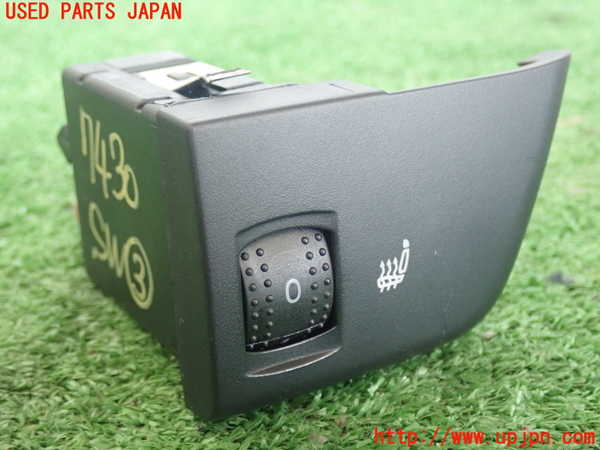 5UPJ-74306308]VW ニュービートルカブリオレ(1YAZJ)スイッチ3 (シートヒーター) 中古_m0001.jpg