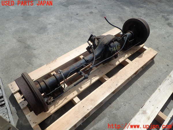 2UPJ-74614400]ランクル60系(FJ60V)リアデフホーシング 中古 ジャンク