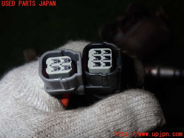 1UPJ-75752041]ハスラー(MR52S)エキマニ1 触媒 マニバーター 中古 の