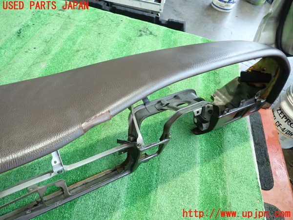 2UPJ-76607505]ランクル60系(FJ62G)ダッシュボード 中古 の商品画像