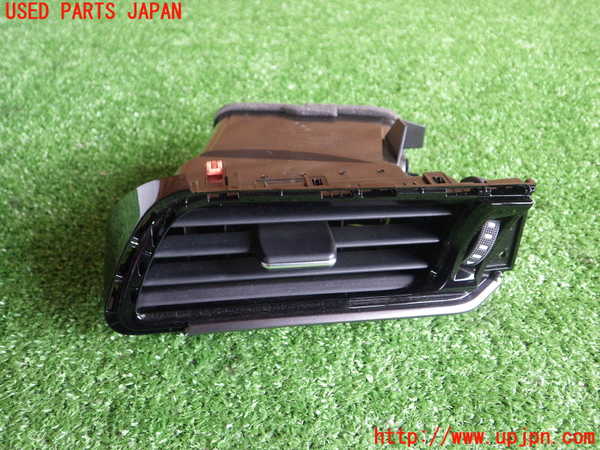 4UPJ-76687528]カムリハイブリッド(AXVH70)エアコン吹き出し口3