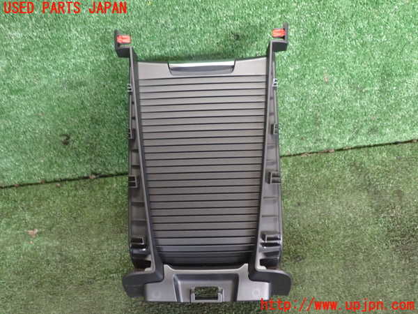 2UPJ-76737810]アテンザ ワゴン(MAZDA6)(GJ5FW)ドリンクホルダー