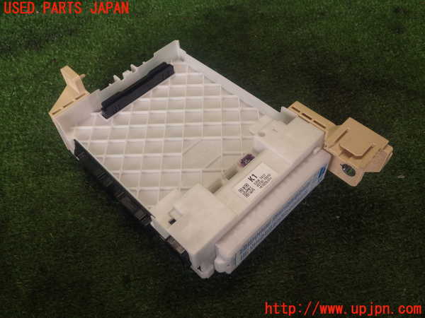 5UPJ-78106742]ジャパン タクシー(JPN TAXI)(NTP10)ヒューズボックス2 中古_m0001.jpg
