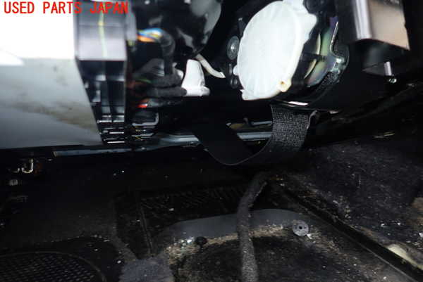 1UPJ-78157035]BMW 640i グランクーペ F06(6A30)運転席シート 中古_m0004.jpg