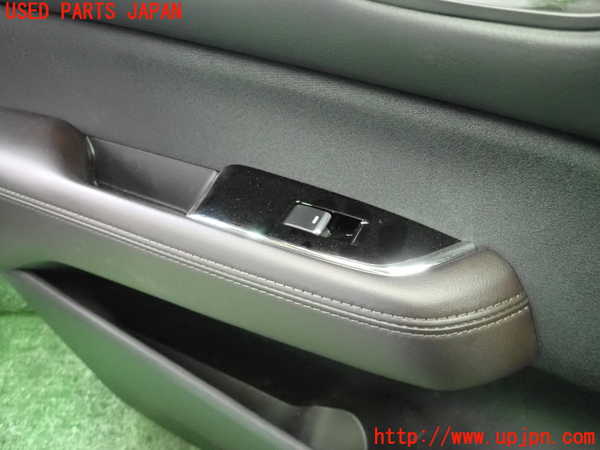 1UPJ-78161324]CX-8(KG2P)左後ドア内張り 中古 の商品画像｜自動車純正