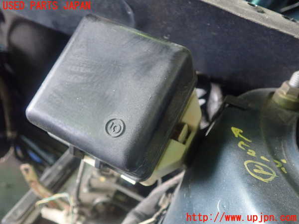 4UPJ-78276742]ファンカーゴ(NCP20)ヒューズボックス2 中古 の