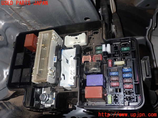 5UPJ-78576742]アルファード 20系(ANH25W)ヒューズボックス2 エンジンルーム 助手席側 中古 参考情報(適合保証無)ANH20W  GGH20W GGH25W の商品画像