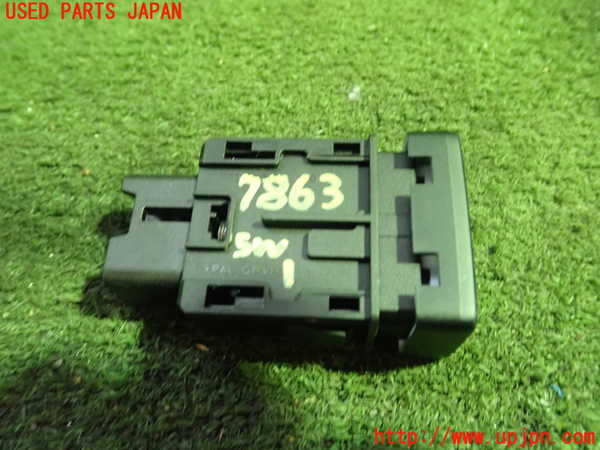 5UPJ-78636306]スイフトスポーツ(ZC32S)スイッチ1(横滑り防止装置 ESP OFF) 中古_m0003.jpg