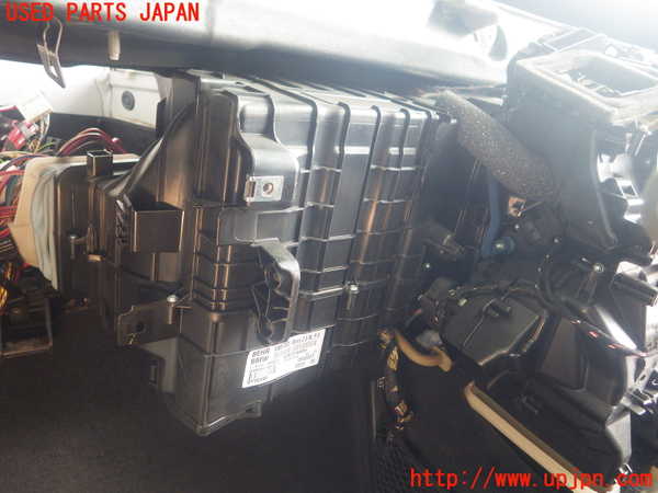 2UPJ-45235015]BMW 523d F10(FW20)右フロントストラット 中古 BMW F10 523d クランクプーリー交換、タイヤ交換などなど