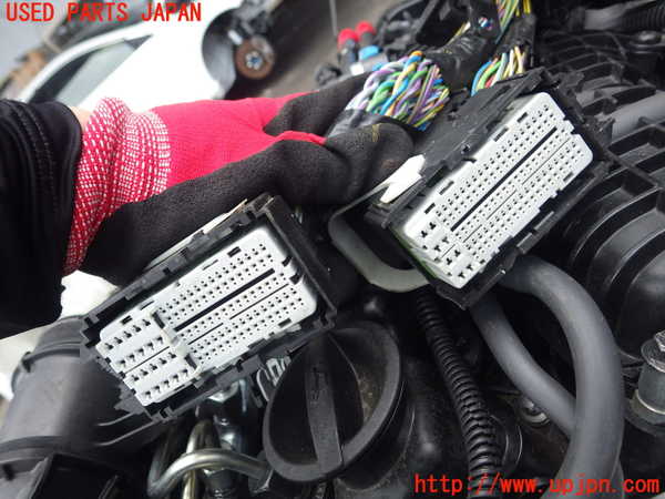 2UPJ-78842010]ボルボV40(MD4204T)エンジン D4204T 中古_m0003.jpg