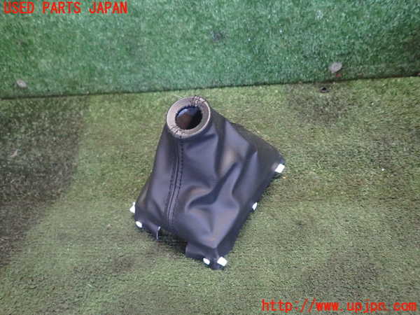 2UPJ-79117575]MAZDA3(アクセラ) セダン(BPFP)シフトブーツ 中古_m0001.jpg