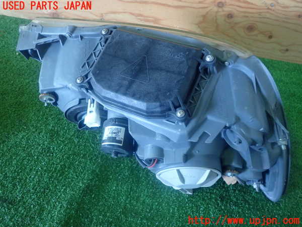 4UPJ-79291090]アルテッツァ(SXE10)右前フェンダーライナー 中古