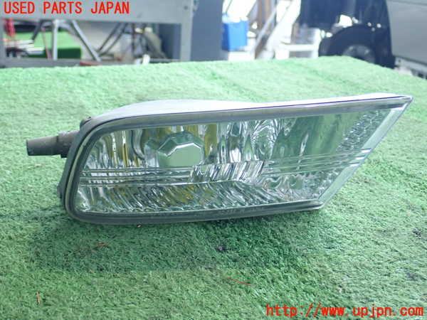 2UPJ-80021180]クラウン ロイヤル(JZS171)右フォグ 中古_m0001.jpg